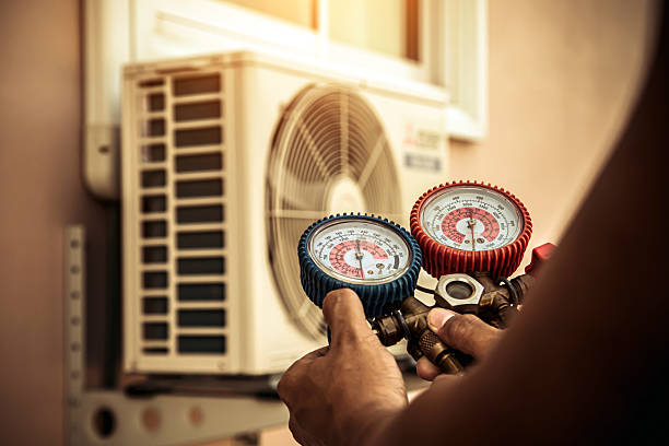 Professional Hvac technician working in Jean, NV